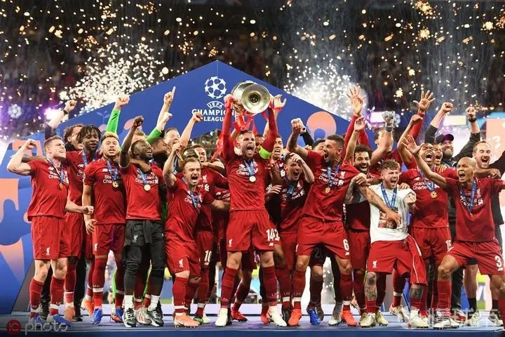 上赛季<a href=/mianfeizuqiu/liverpool/ target=_blank class=infotextkey>利物浦</a>获得了英超冠军