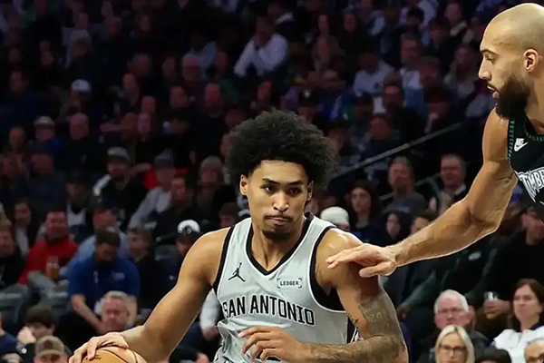 无亚马马刺遇<a href=/mianfeilanqiu/timberwolves/ target=_blank class=infotextkey>森林狼</a>:后卫拼劲难敌双塔觉醒