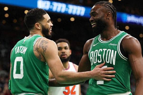 NBA东部格局洗牌：传统强队落势 <a href=/mianfeilanqiu/heat/ target=_blank class=infotextkey>热火</a>异军突起