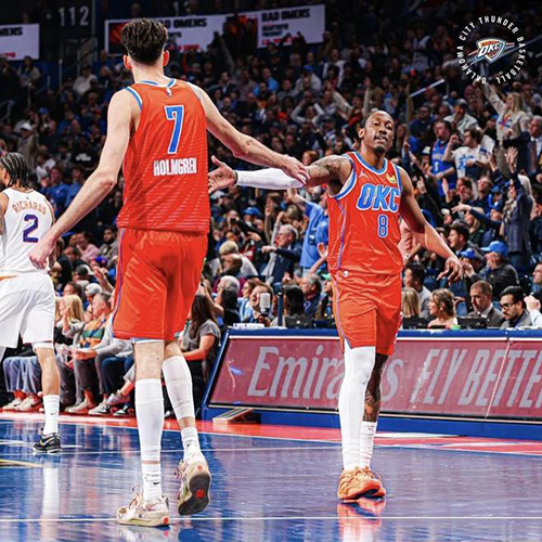 雷霆49分血洗<a href=/mianfeilanqiu/suns/ target=_blank class=infotextkey>太阳</a>+手握多签，霍姆格伦成顶级内线